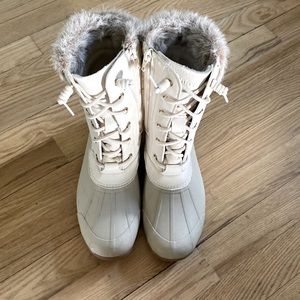 Sperry Syren Tall Boots Size 8 White/Tan with Faux Fur “Angora” color